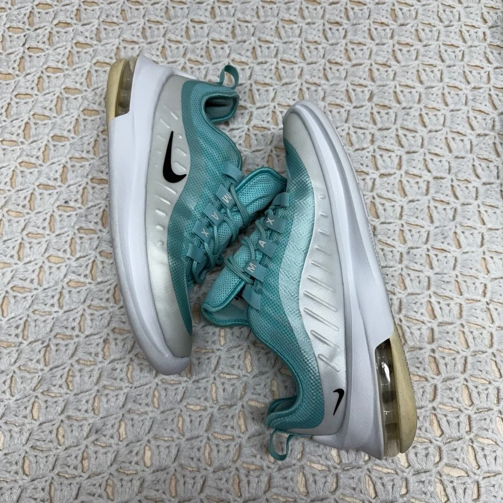 Nike Air Max Axis Running Shoes women Size 7.5 Light Aqua/black Sneaker